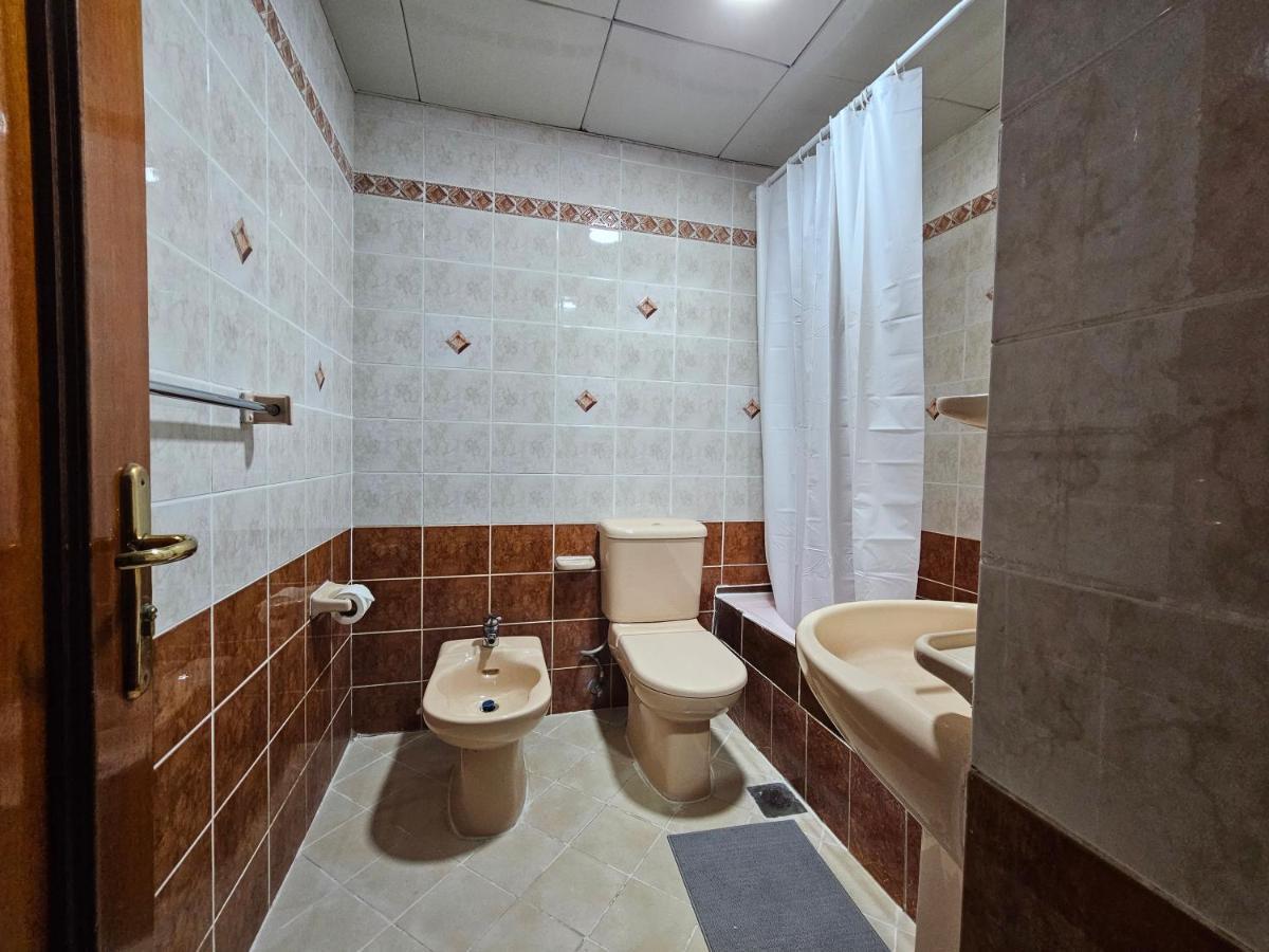 Oasis Hostel Abu Dhabi Luaran gambar