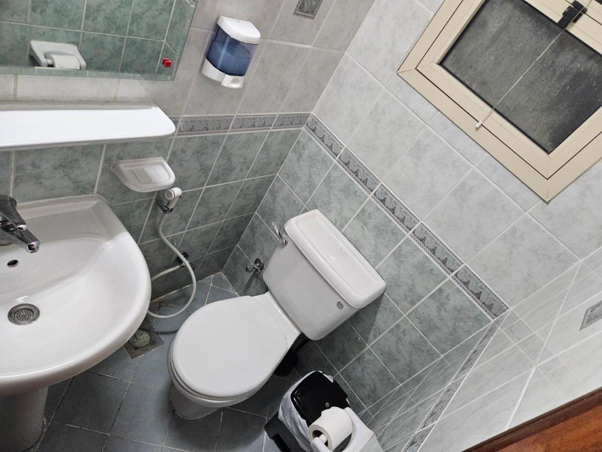 Oasis Hostel Abu Dhabi Luaran gambar