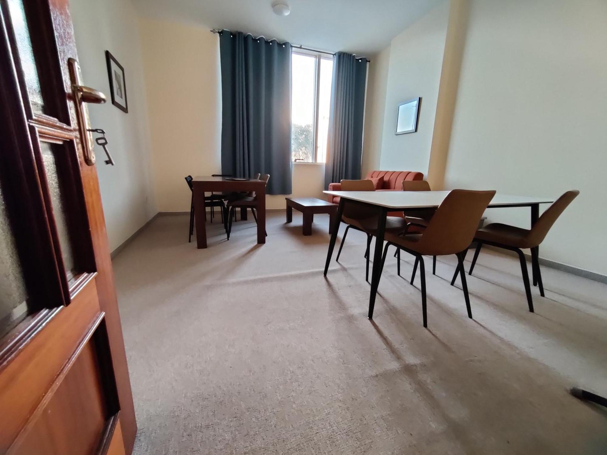 Oasis Hostel Abu Dhabi Luaran gambar