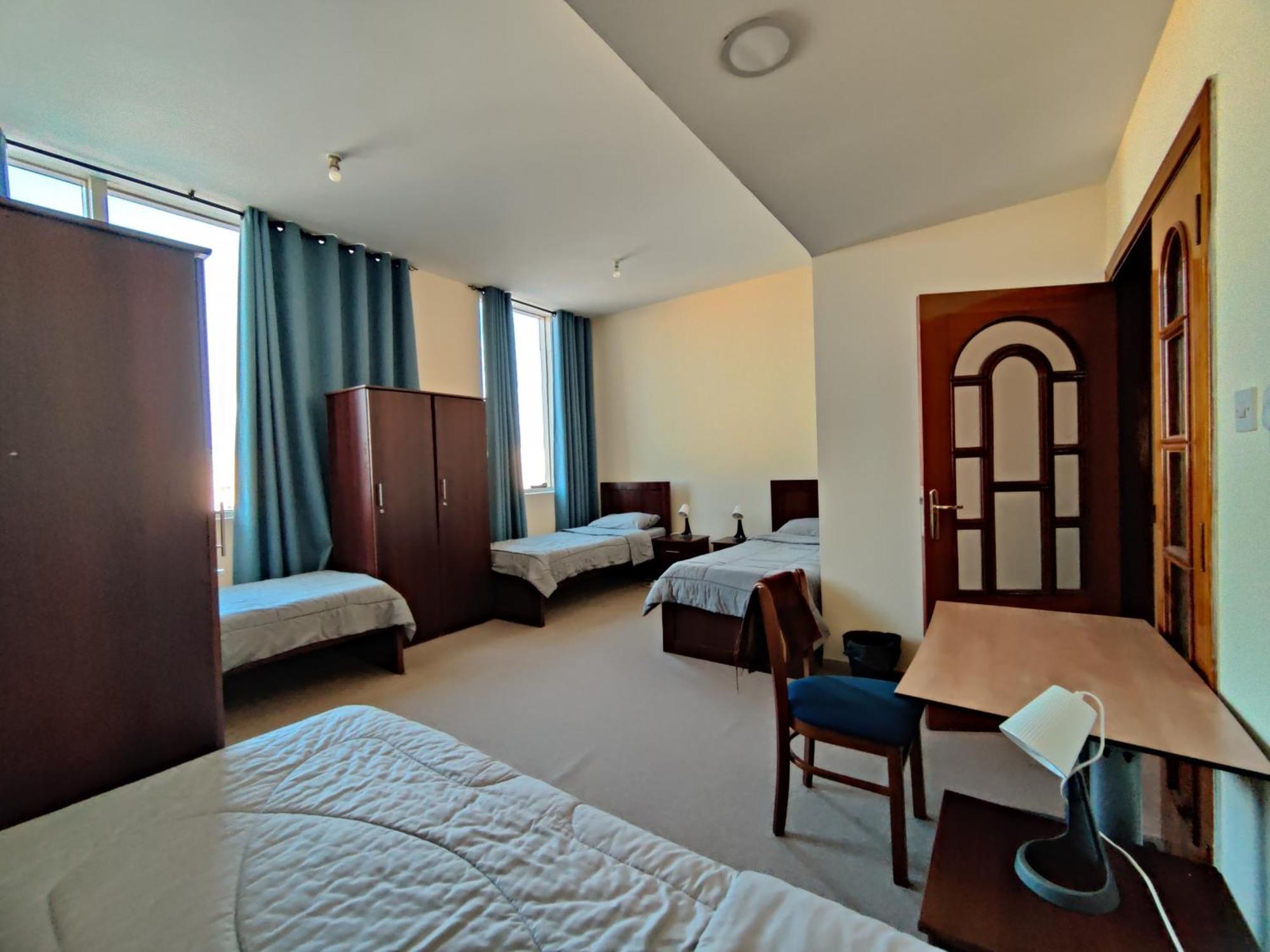 Oasis Hostel Abu Dhabi Luaran gambar